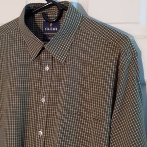 Stafford Travel Performance Super Shirt . Size 17"